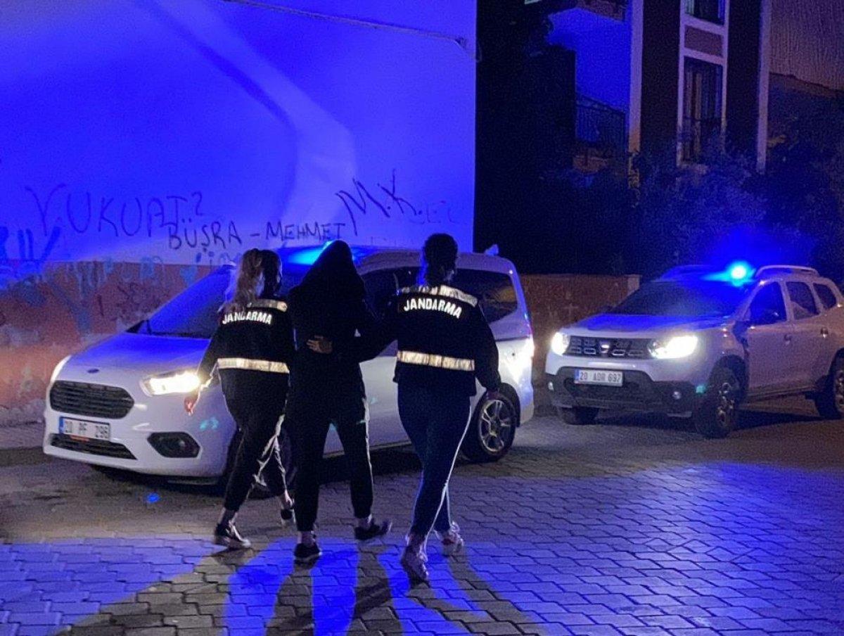 Kayseri'de evli olan bir şahıs, sosyal medyadan tanıştığı kızı kaçırdı