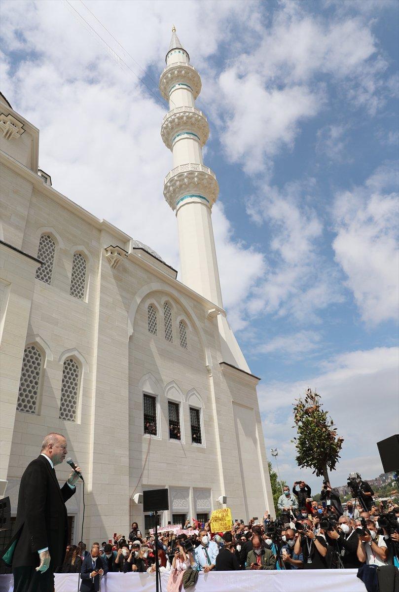 Cumhurbaşkanı Erdoğan, Zonguldak'ta Ziya Gökalp'in şiirini okudu