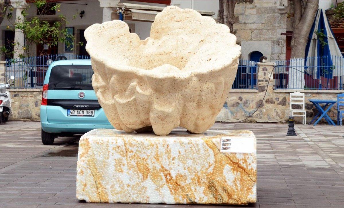 CHP'nin 2 yıl uğraşıp yaptırdığı heykelin özellikleri