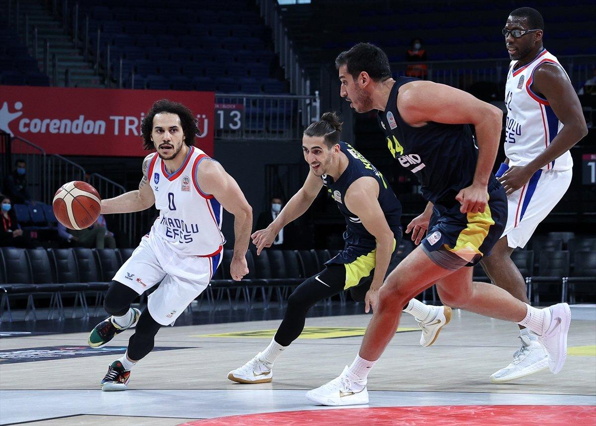 Anadolu Efes - Fenerbahçe maçında kavga