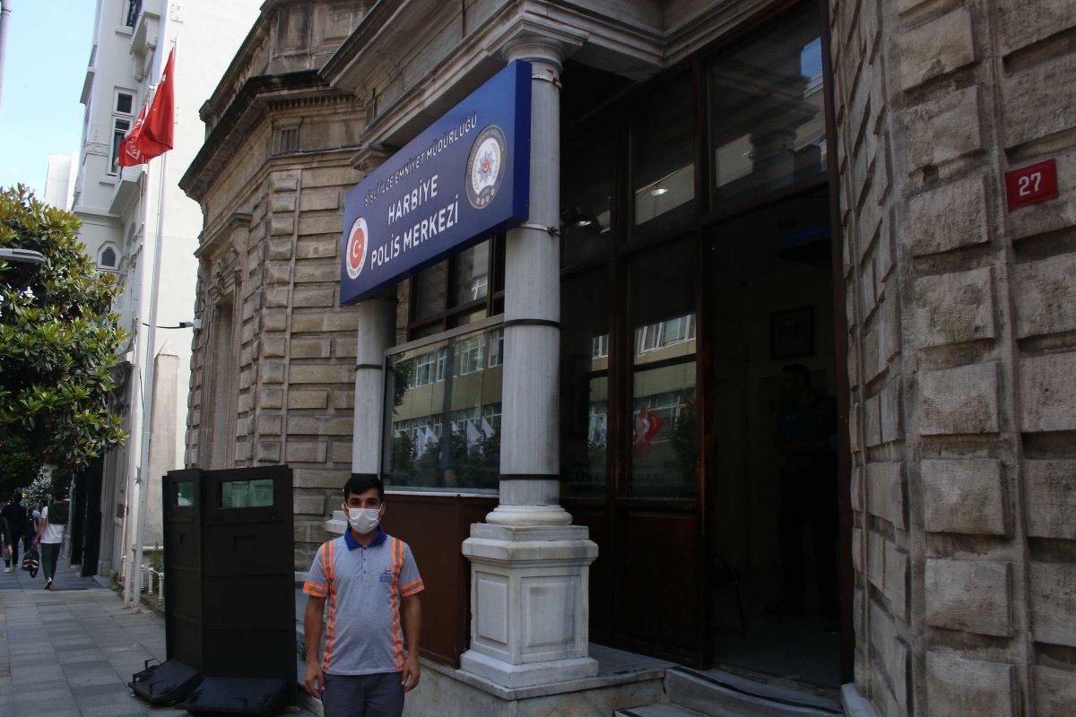 İstanbul'da yolda bulduğu 1500 euroyu sahibine teslim etti