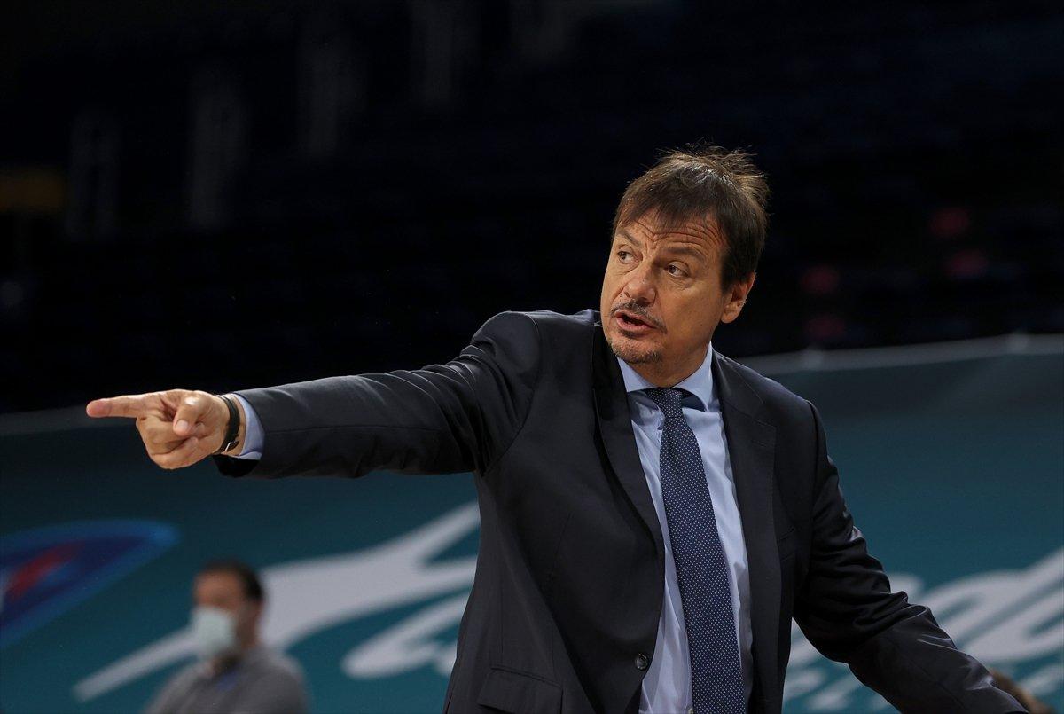 Anadolu Efes - Fenerbahçe maçında kavga