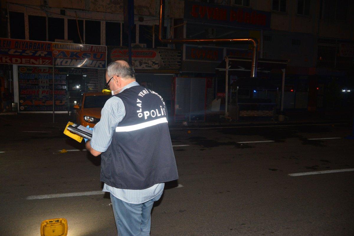 Adana'da kalaşnikof ve tabancayla dürümcüyü kurşunladılar