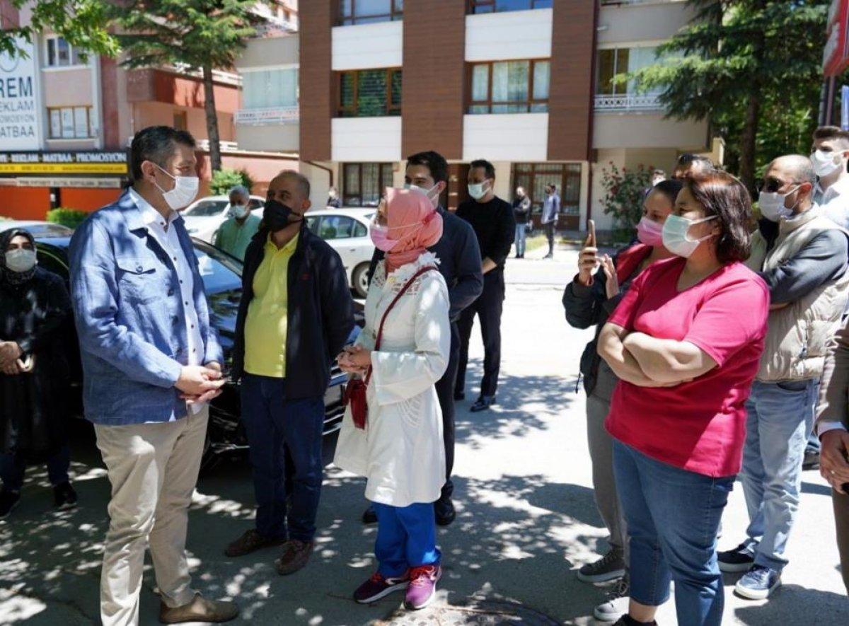 Ziya Selçuk, LGS çıkışında öğrencilerle buluştu