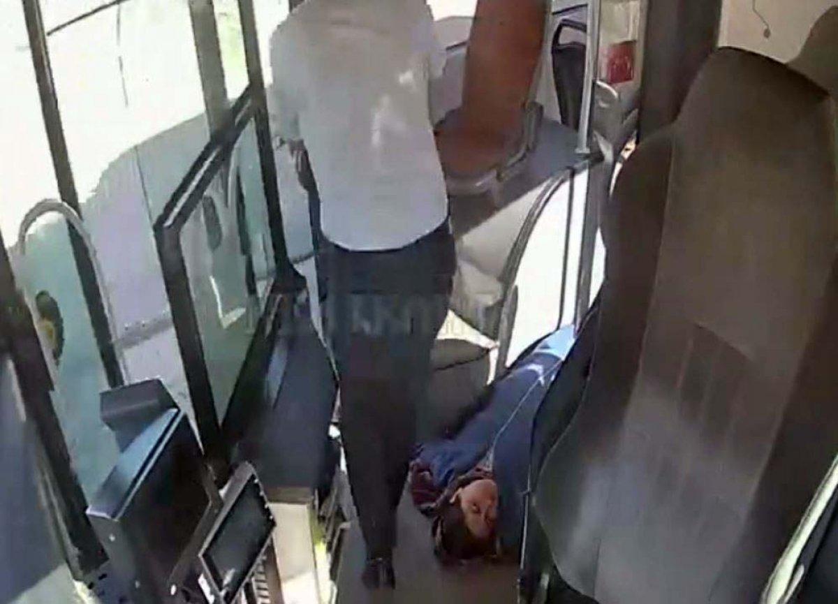 Gaziantep’te fenalaşan yolcuyu otobüs şoförü hastaneye yetiştirdi