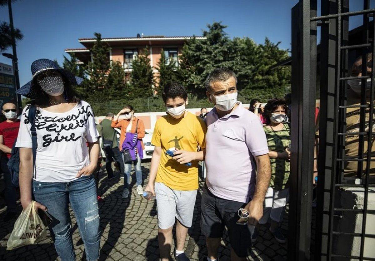 1 milyon 200 bin öğrenci, koronavirüs önlemleri altında LGS'ye giriyor