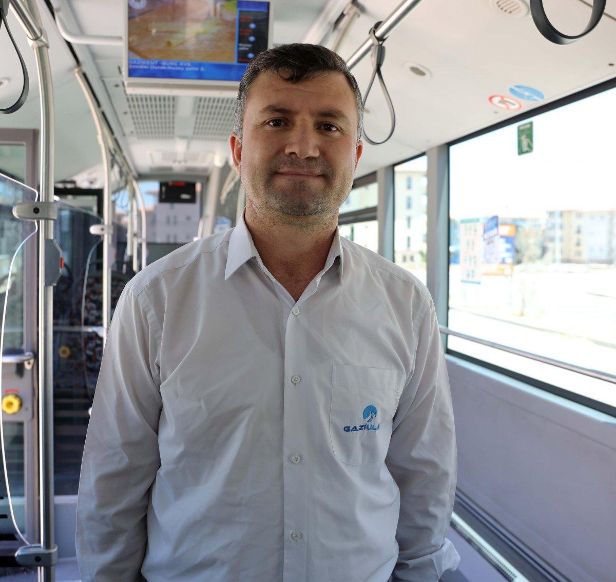 Gaziantep’te fenalaşan yolcuyu otobüs şoförü hastaneye yetiştirdi