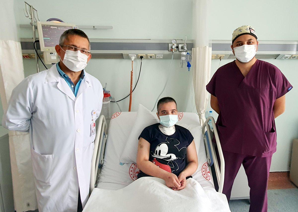 Tekirdağ'da koronadan kurtulan anne, sezaryenle alınan bebeğine kavuştu