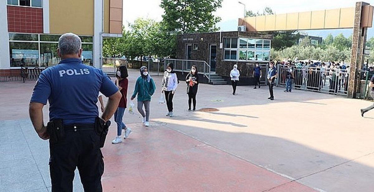 1 milyon 200 bin öğrenci, koronavirüs önlemleri altında LGS'ye giriyor