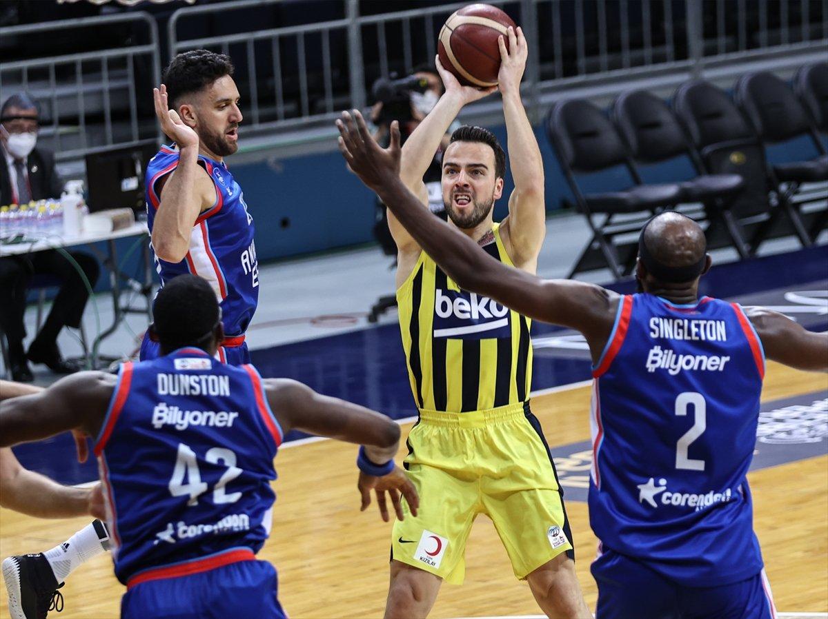 Anadolu Efes şampiyon oldu
