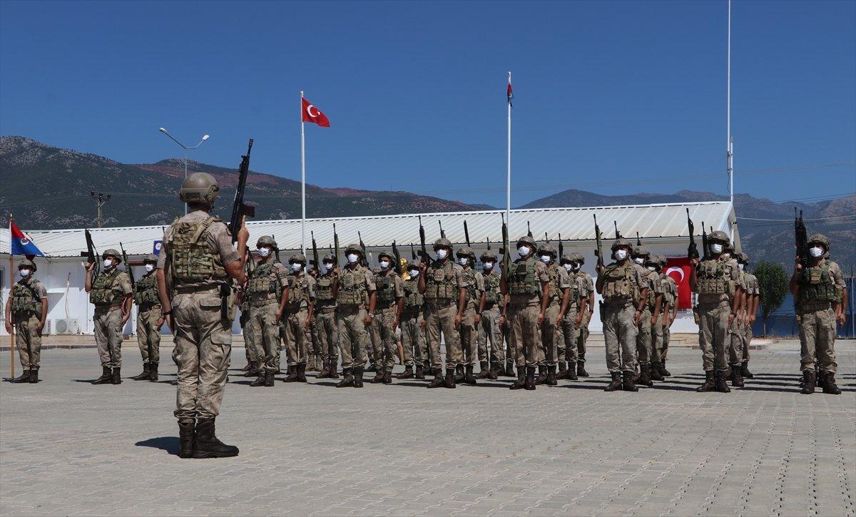 Gaziantep'te komandolar Suriye'ye uğurlandı