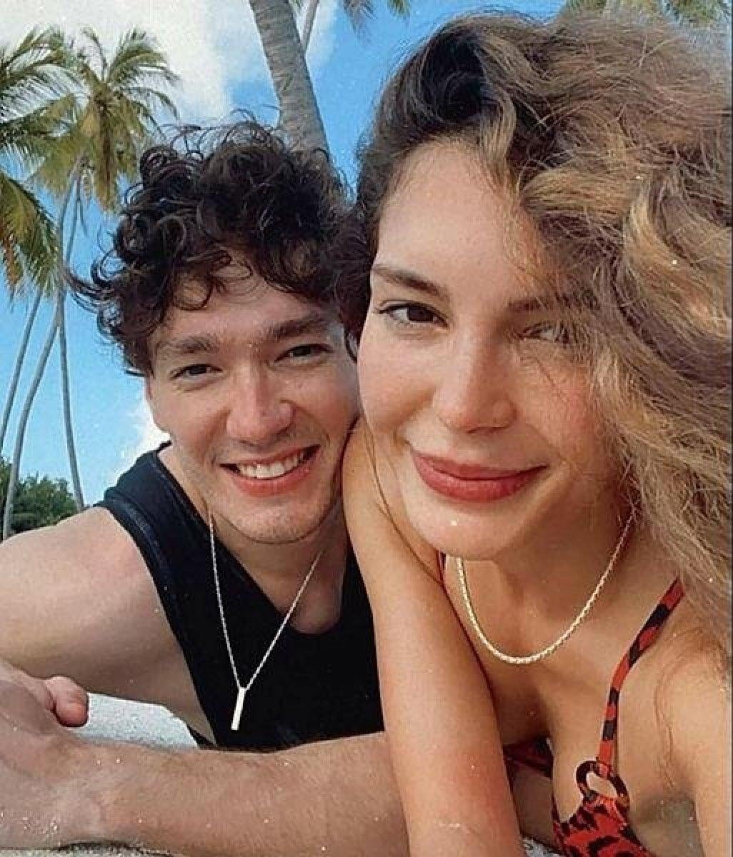 Ebru Şahin, Cedi Osman'ın ailesiyle tanıştı