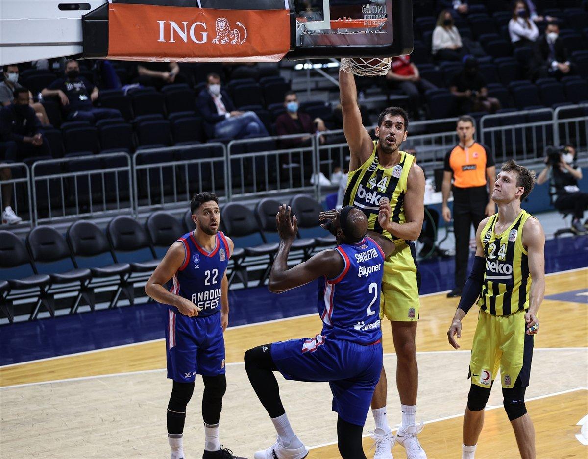 Anadolu Efes şampiyon oldu