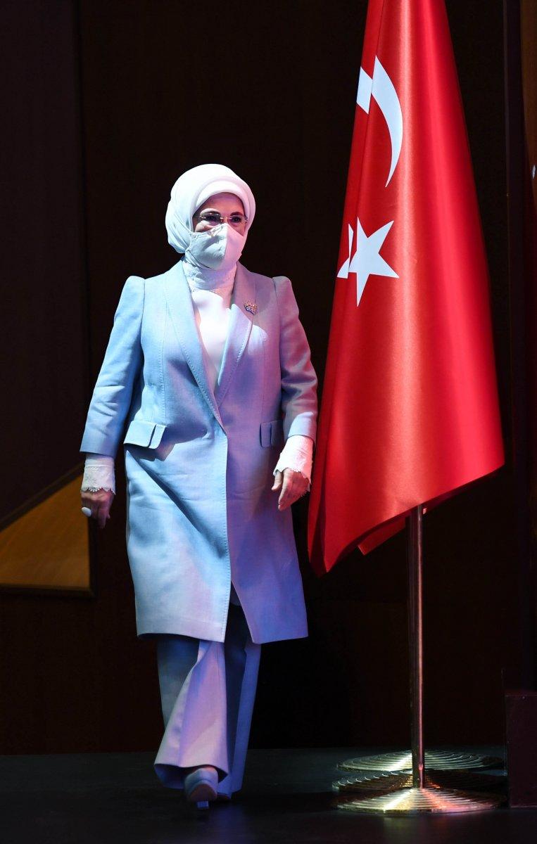 Emine Erdoğan: Sanayi devrimi, insan maneviyatına zarar verdi