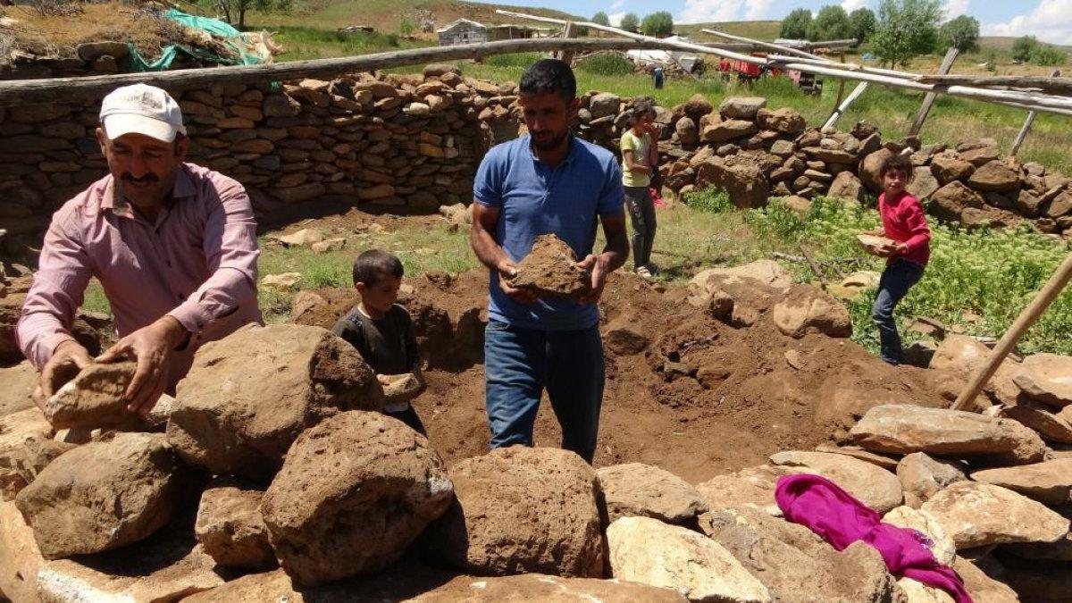 Muş'ta besicilerin yayla yolculuğu başladı