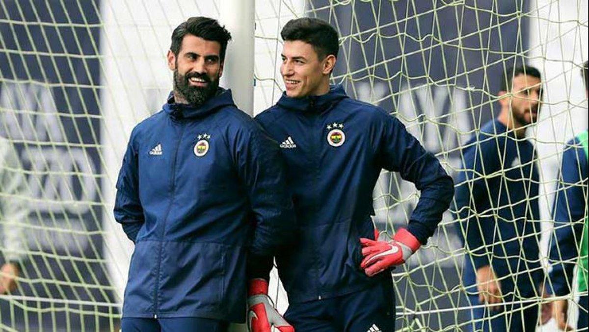 Atletico Madrid kaleci Berke Özer'in peşinde