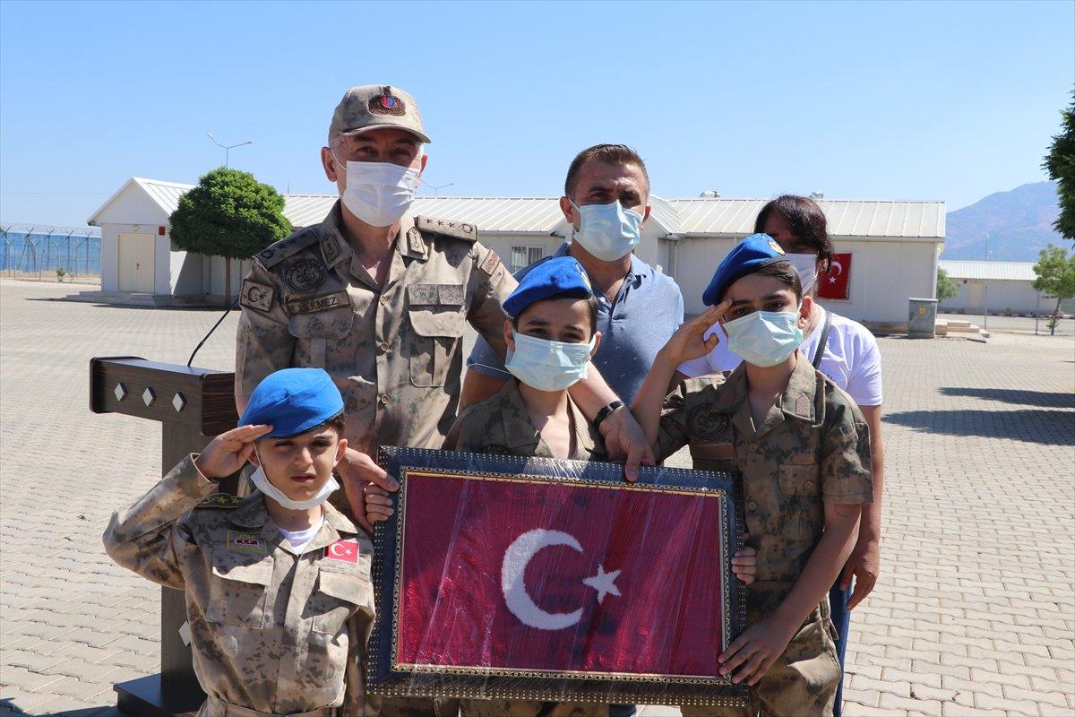 Gaziantep'te komandolar Suriye'ye uğurlandı