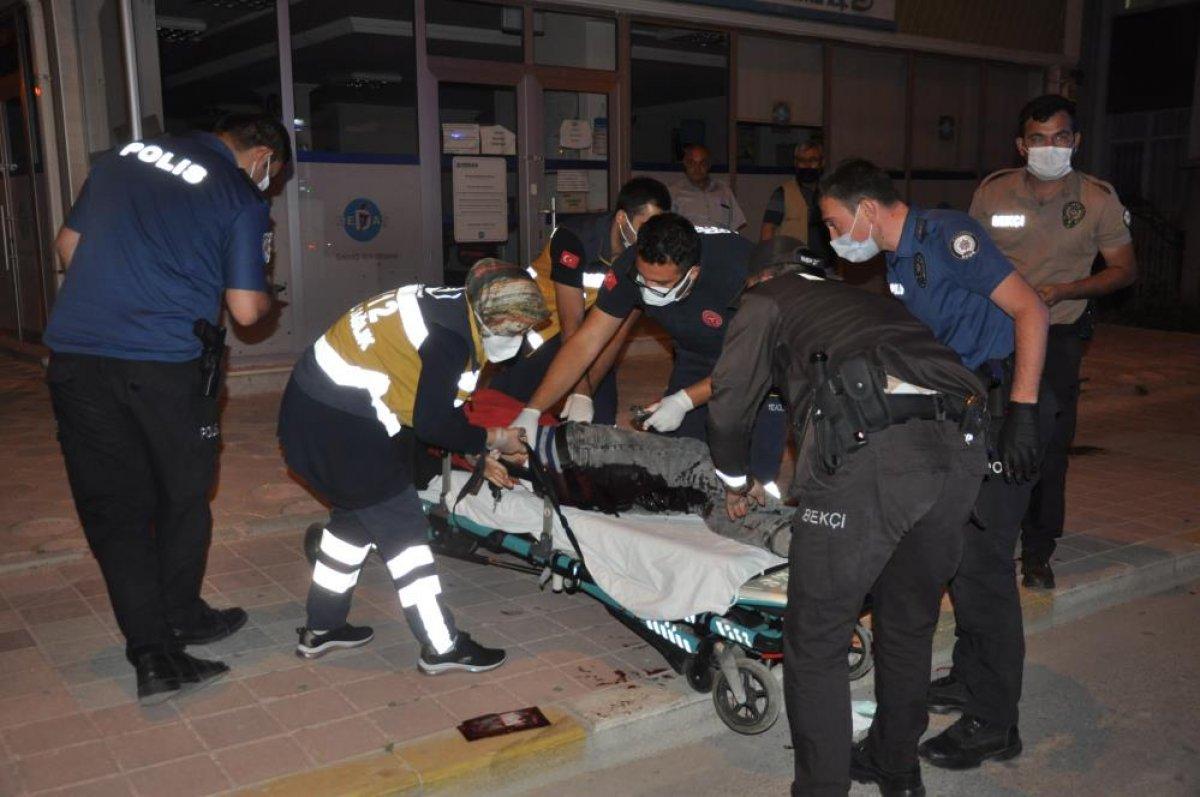 Karaman'da arkadaşı tarafından darbedilip, bıçaklandı