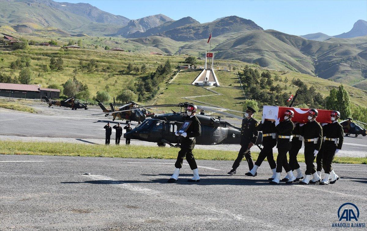 Irak'ın kuzeyinde şehit düşen Samet Şeker, memleketine uğurlandı
