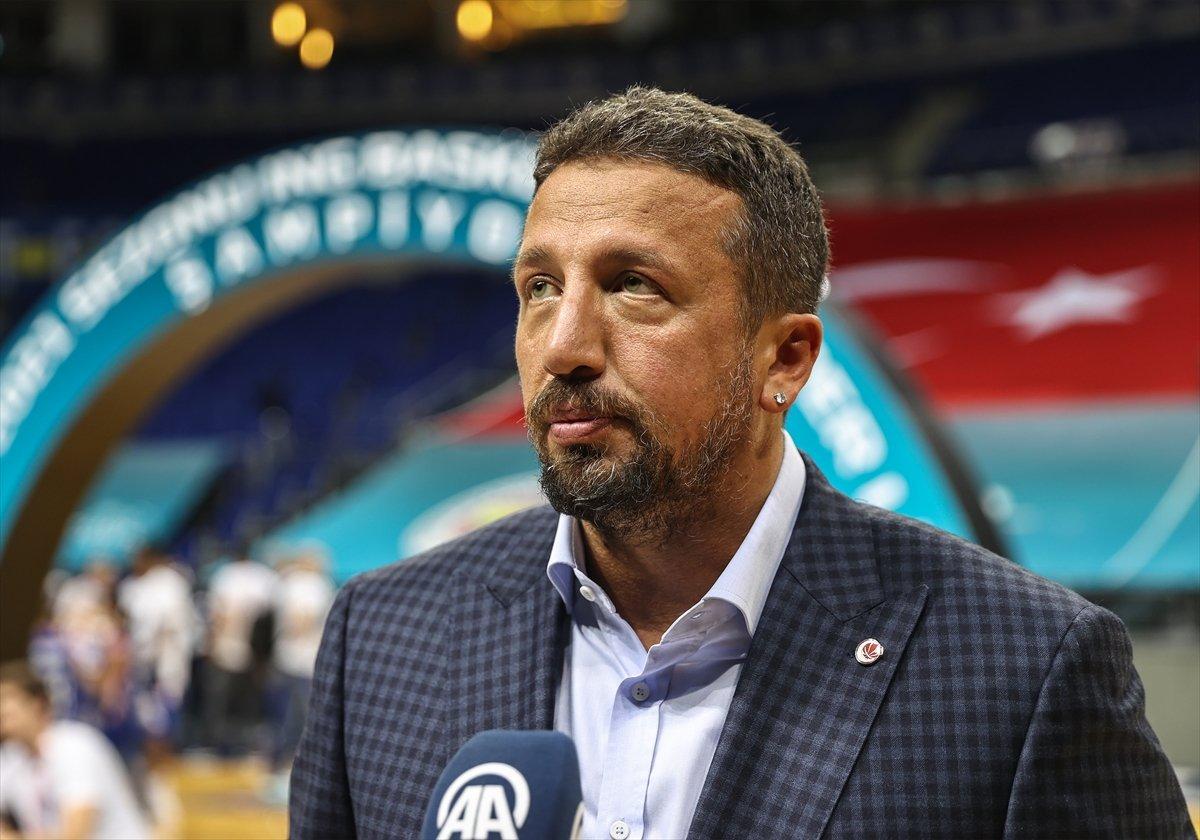 TBF Başkanı Hidayet Türkoğlu, Anadolu Efes'i kutladı