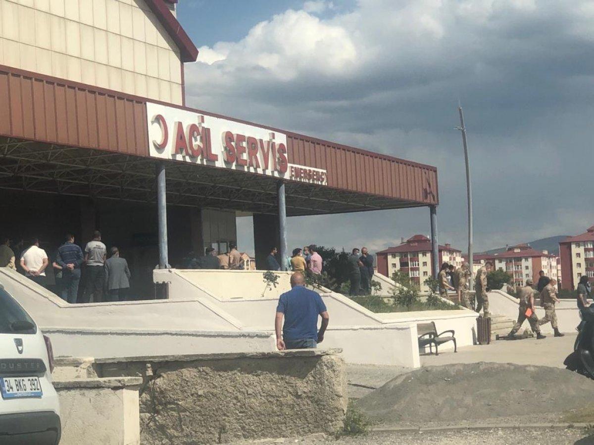 Kars'ta askeri araç kaza yaptı