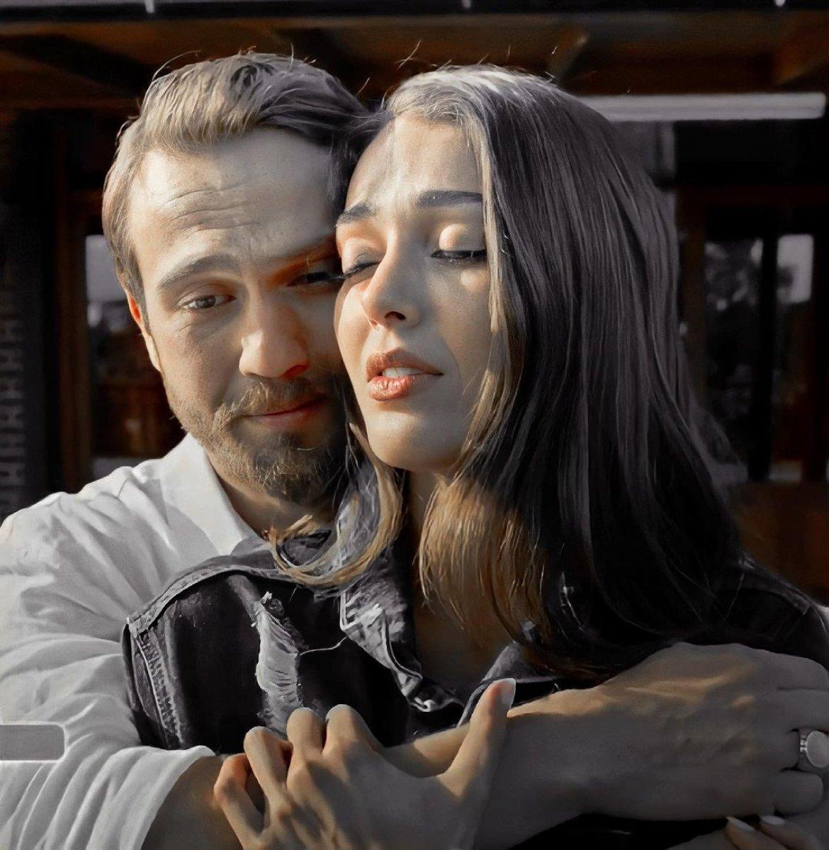 Dilan Çicek Deniz tatilde