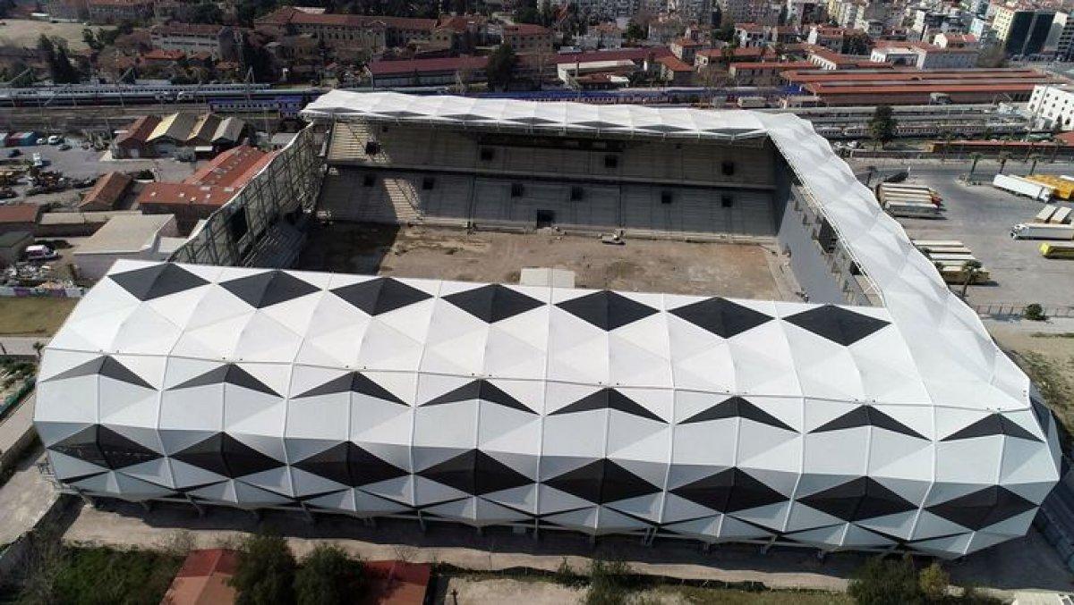 İzmir Alsancak Stadyumu kapılarını açıyor