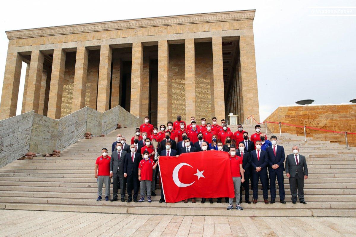 Anadolu Efes, Anıtkabir'i ziyaret etti