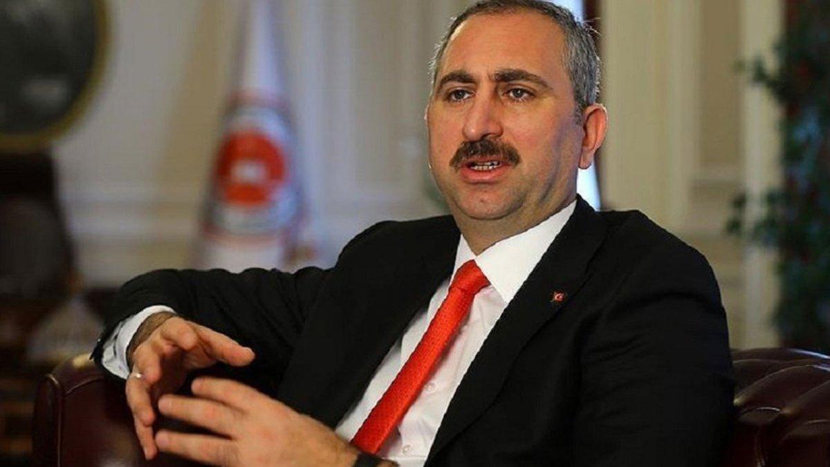 Abdulhamit Gül: Bir kadının şiddet görmemesi için gerekirse anayasayı değiştiririz