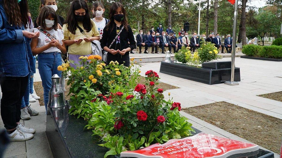 Şehit öğretmen Aybüke Yalçın vefatının 4'üncü yılında memleketi Çorum'da anıldı