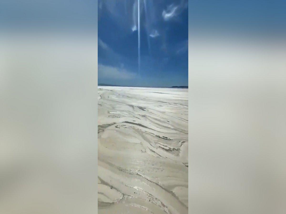 Balıkesir'e bağlı Erdek sahilli tamamen müsilaj ile kaplandı