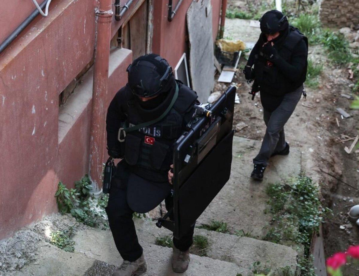 Beyoğlu HDP Eş Başkanı Mehmet Sait Bor gözaltına alındı