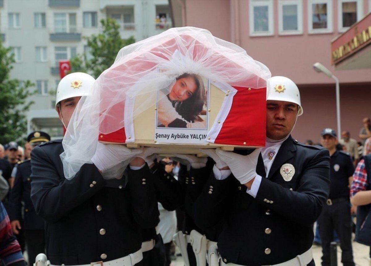 Aybüke Öğretmensiz 4 yıl geride kaldı