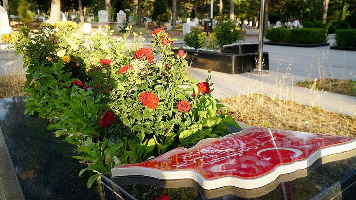 Aybüke Öğretmensiz 4 yıl geride kaldı