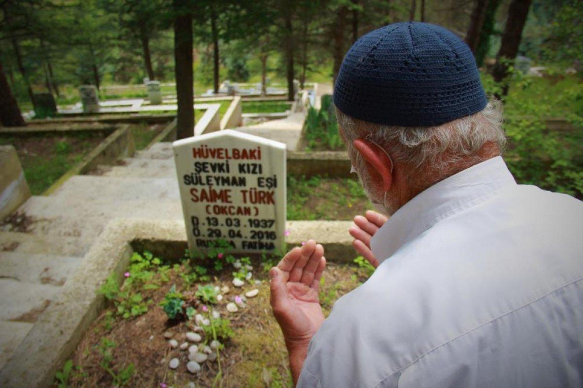 Kocaeli'de eşinin mezarı başından ayrılmıyor: Hanım öldükten sonra garip kaldım