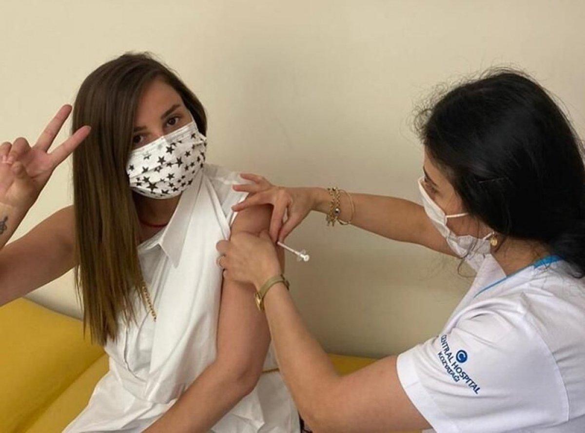 Ünlüler aşı oldu