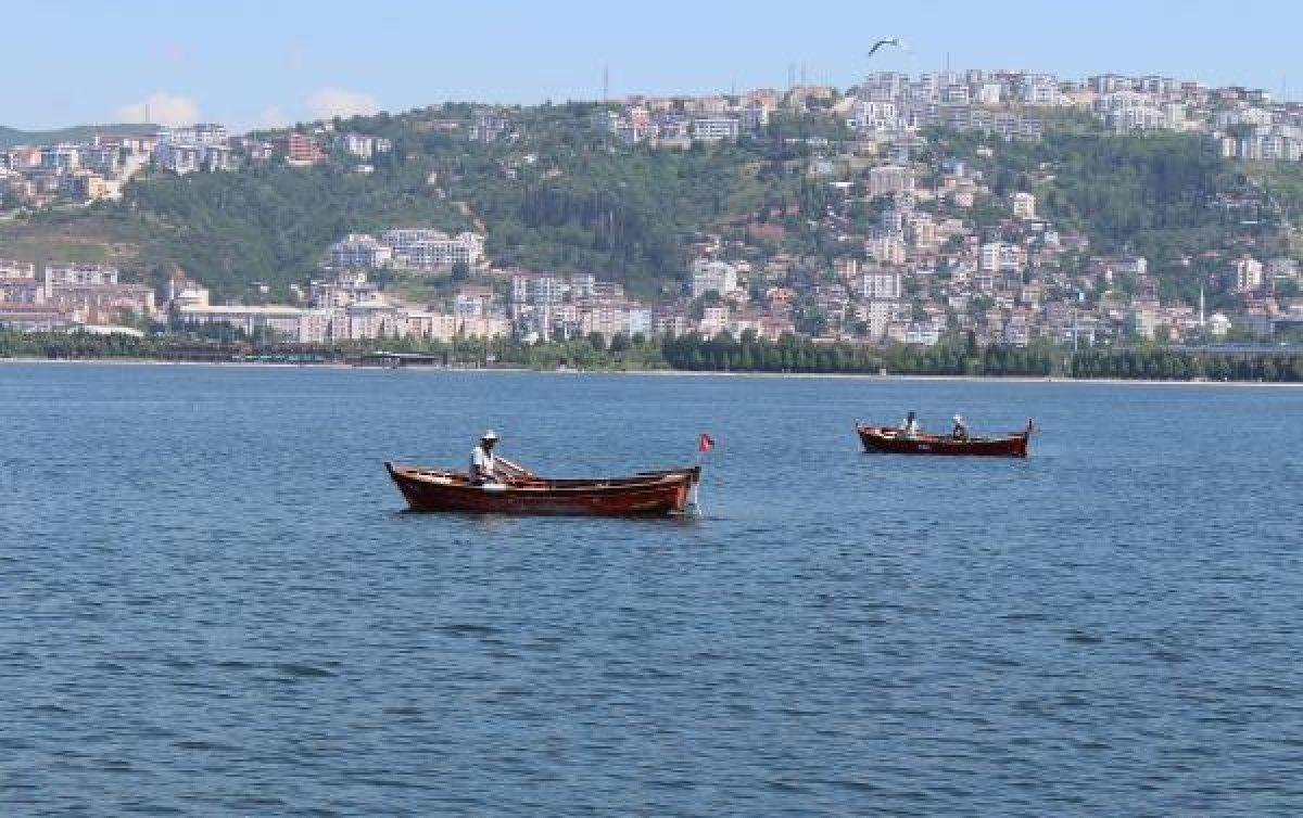 İzmit Körfezi'nde müsilaj temizlendi, balıkçılar açıldı