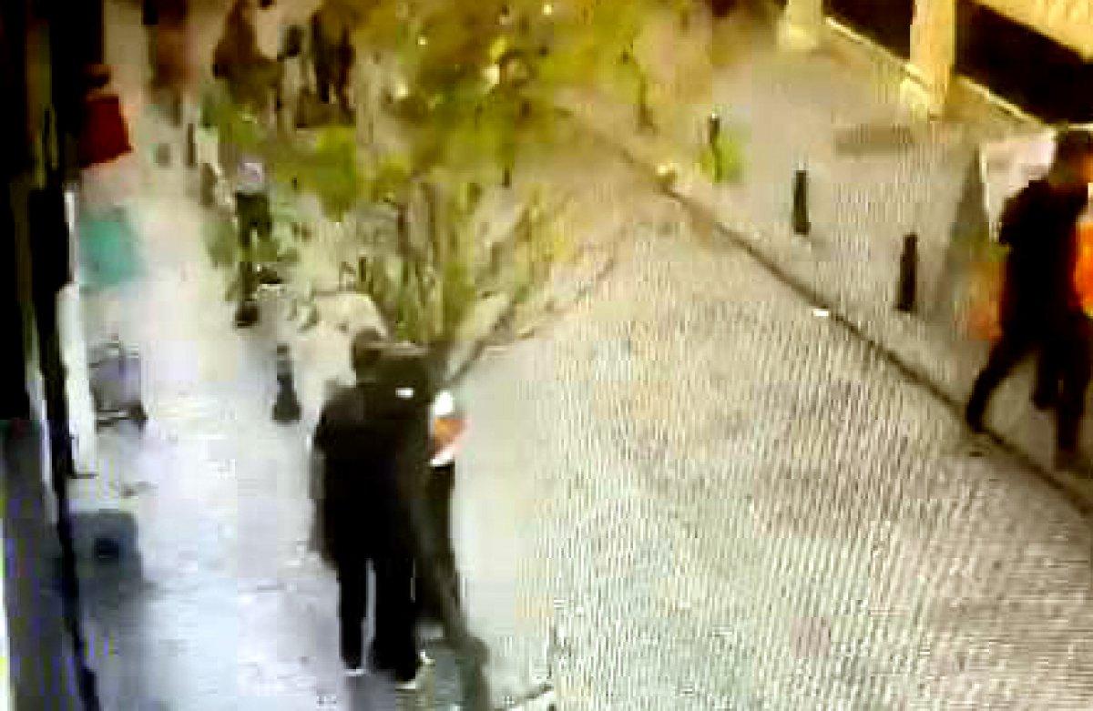 Fatih'te 'silkeleme' yöntemiyle yankesicilik