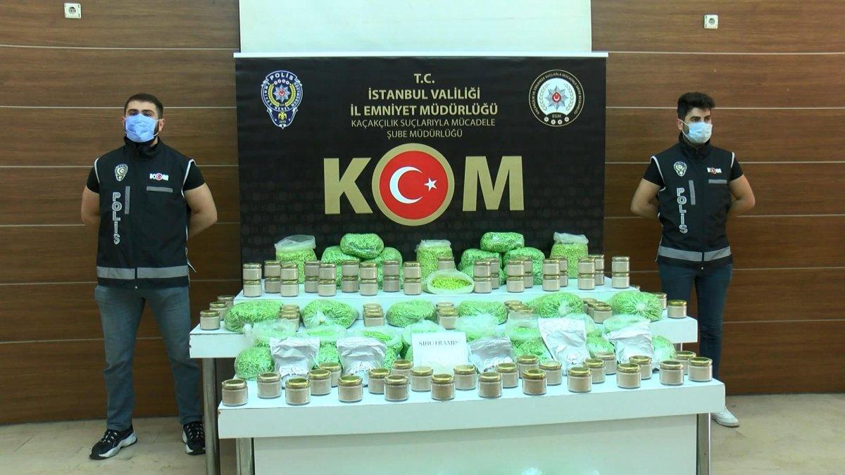 İstanbul'da kaçak cinsel güç artırıcı ürün satan şebekeye operasyon