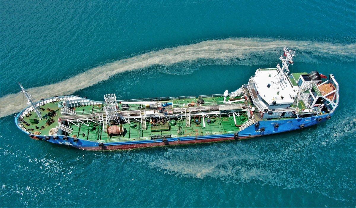 İstanbul sahillerinde kilometrelerce müsilaj hattı