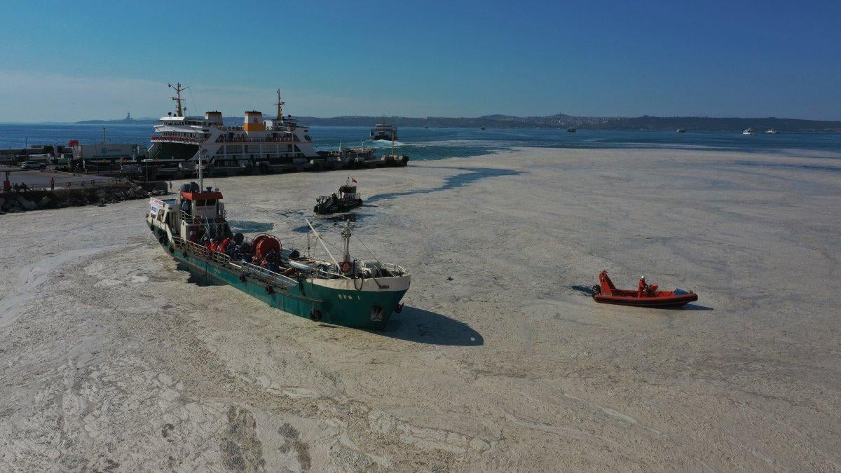 Yalova’da müsilaj temizliği 353 metreküpe ulaştı