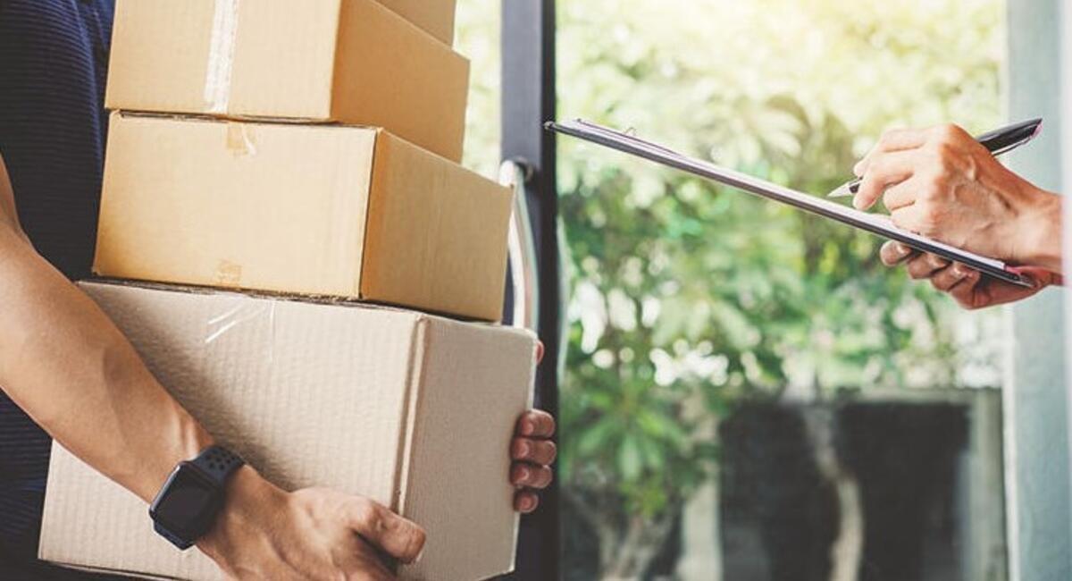 Kargo çalışanları ile kuryeler de aşılanacak