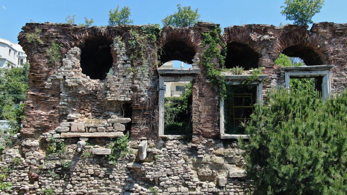 Fatih'te, Bukoleon Sarayı'nda restorasyon çalışmaları başlatıldı