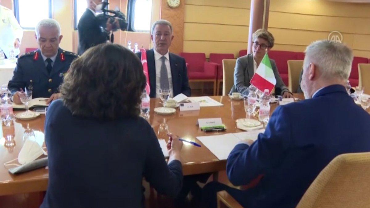 Hulusi Akar İngiliz ve İtalyan mevkidaşları ile görüştü