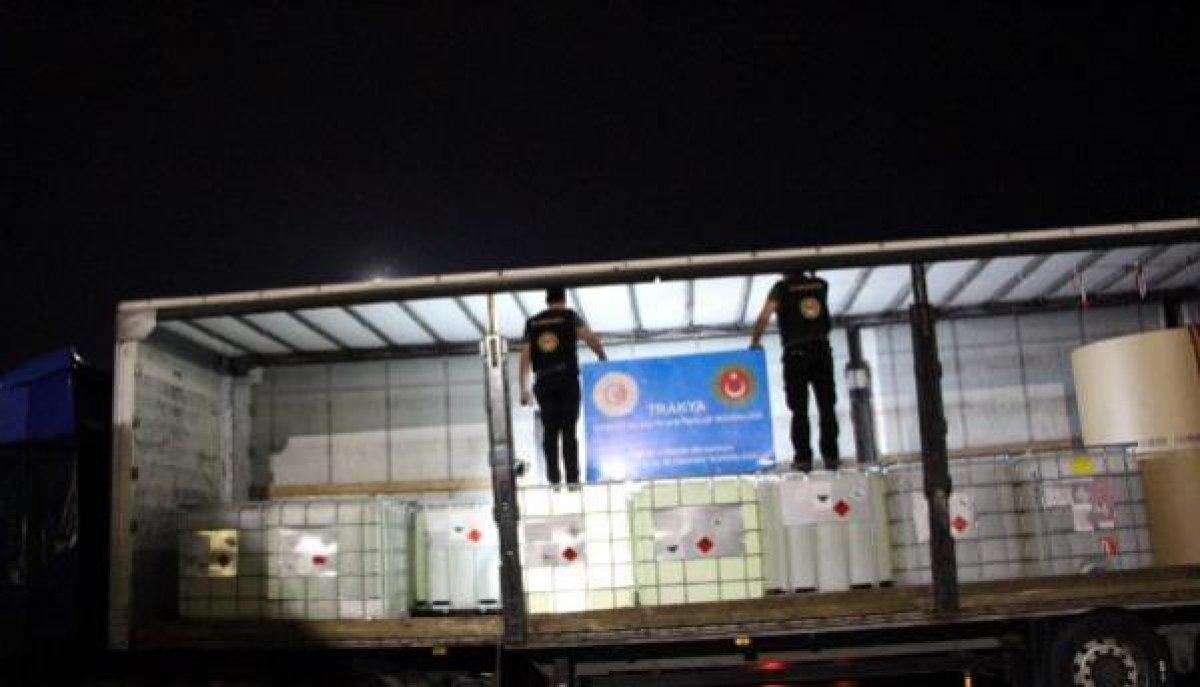 Kapıkule Sınır Kapısı'nda 16 ton 150 kilo asit anhidrit ele geçirildi