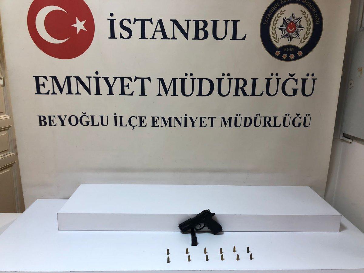 İstanbul'da polis canını hiçe sayıp hayat kurtardı