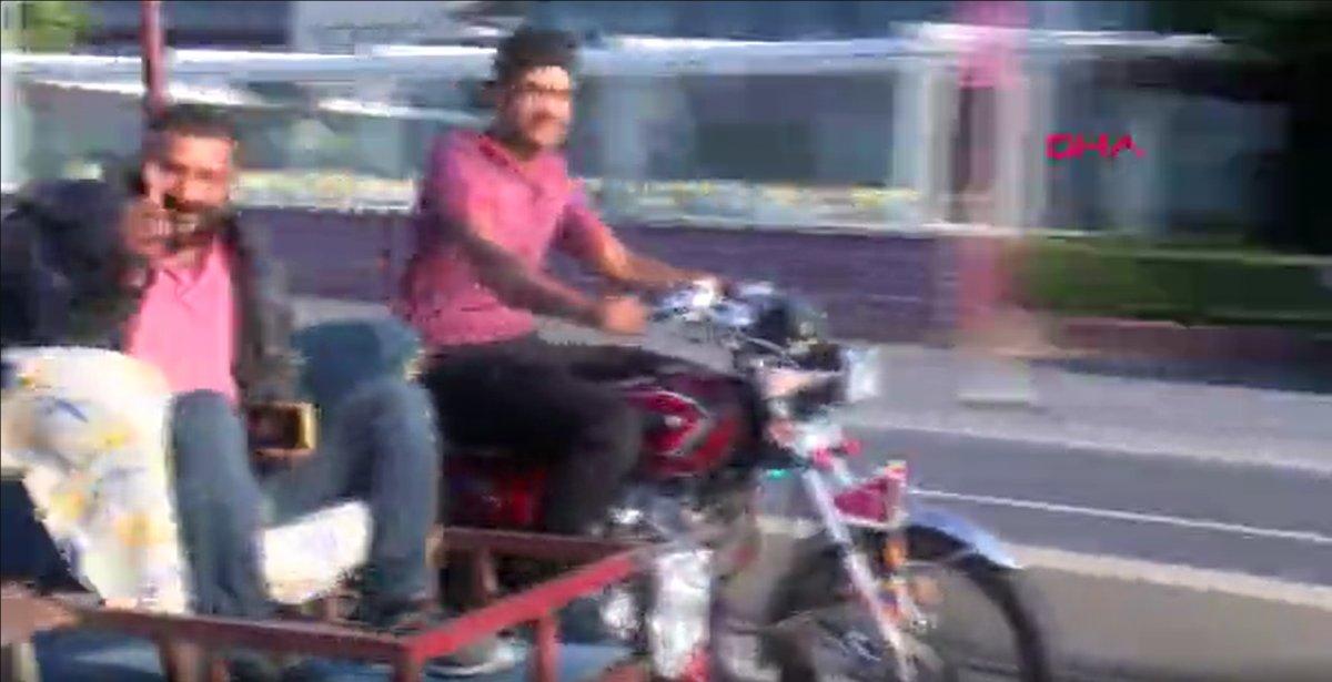 İstanbul’da motosiklete berjer koltuk monte edip trafiğe çıktılar