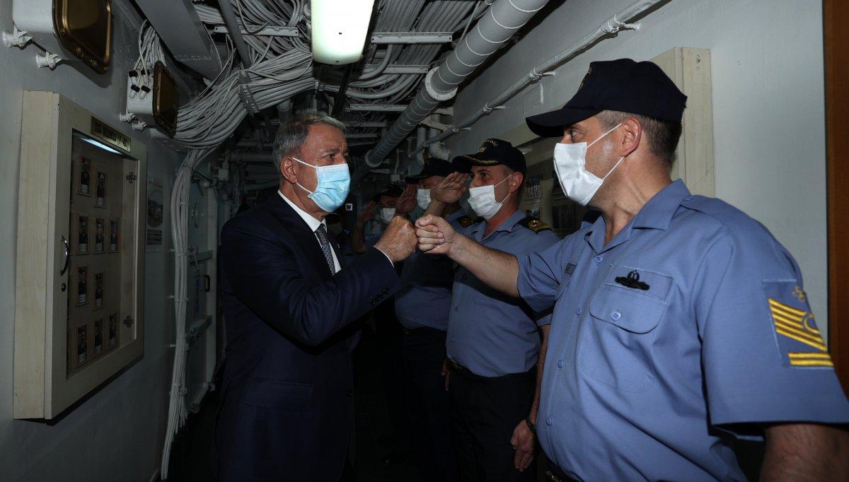 Hulusi Akar, Libya Görev Grup Komutanlığı'nı ziyaret etti