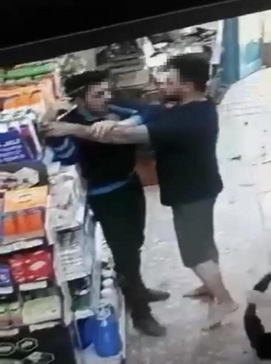 İzmir'de kasiyer tartıştığı müşteriye ateş açtı