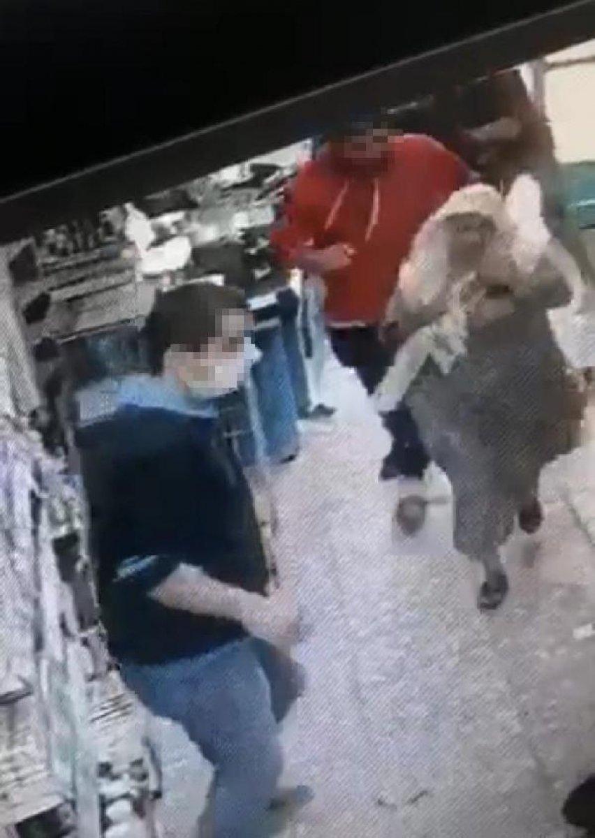 İzmir'de kasiyer tartıştığı müşteriye ateş açtı